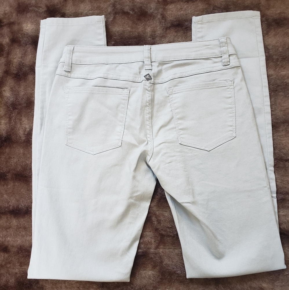 Prana Kara jean